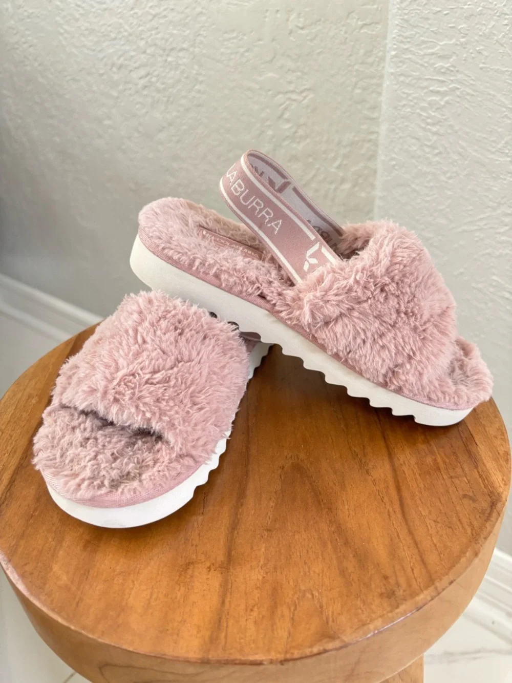 Koolaburra by UGG Pink Fuzzy Slide and cozy Sandals with Elastic Back Strap EUC
